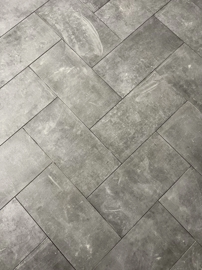 Porcelain tile Cove in a mudroom from Atlas Concorde USA